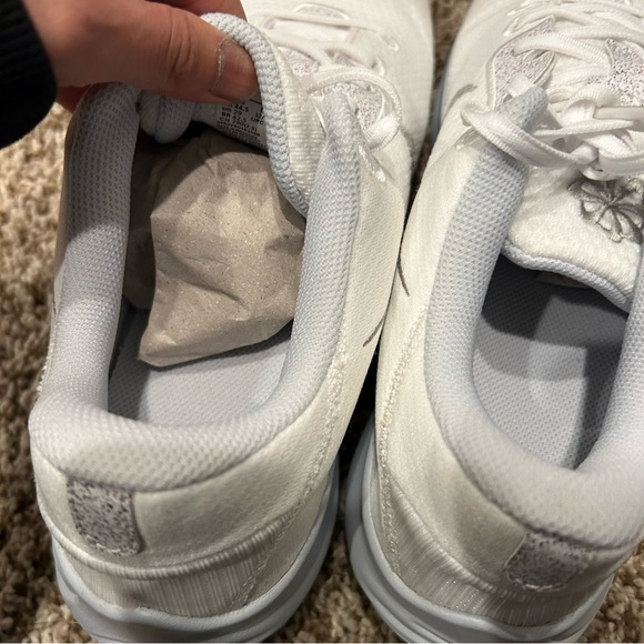 Nike Flex Men’s Running Shoes Size 12 | White & Silver | New in Box - Picture 5 of 11